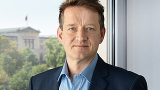 Portraitbild von Benjamin Görlach, Agora Energiewende