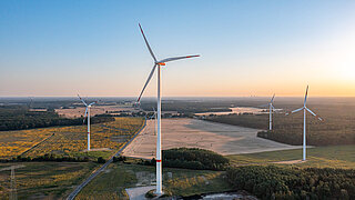 Vier Windräder 