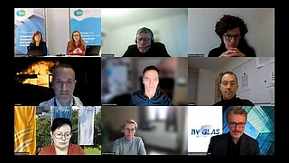 Screenshot der Videokonferenz des Fachforums Glas