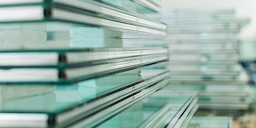 Gestapelte Glasplatten