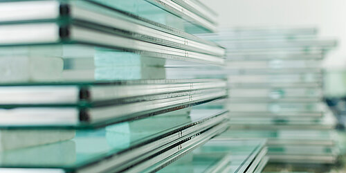 Gestapelte Glasplatten