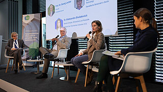 Zweite Diskussionsrunde mit Expertinnen und Experten beim KEI Podium